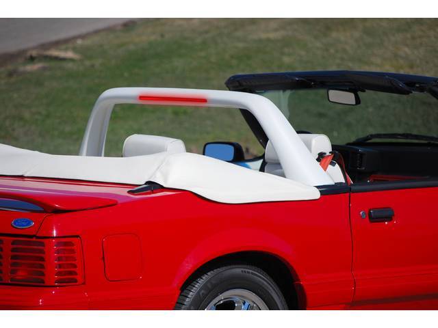 Light Bar, Convertible, White Vinyl, Classic Design Concepts, Incl High Mount Brake Light, Foam Molded, Incl Mounting Hardware And Instructions